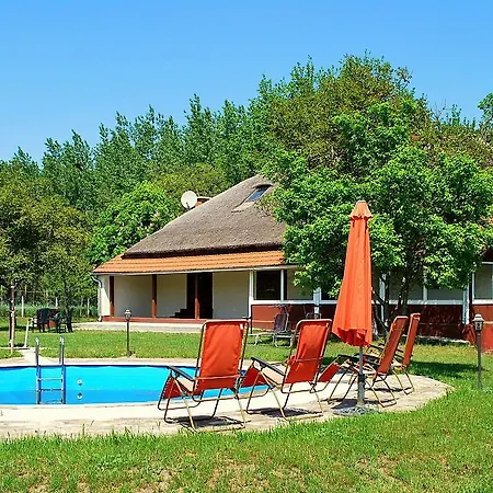 Holiday home Gabor Tanya *